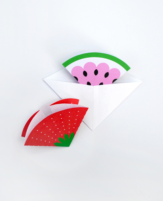 Fruity note cards // Triangular envelopes