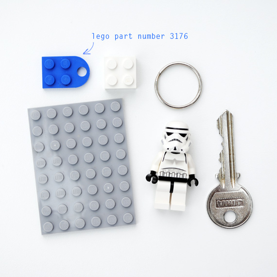 DIY lego keyholder