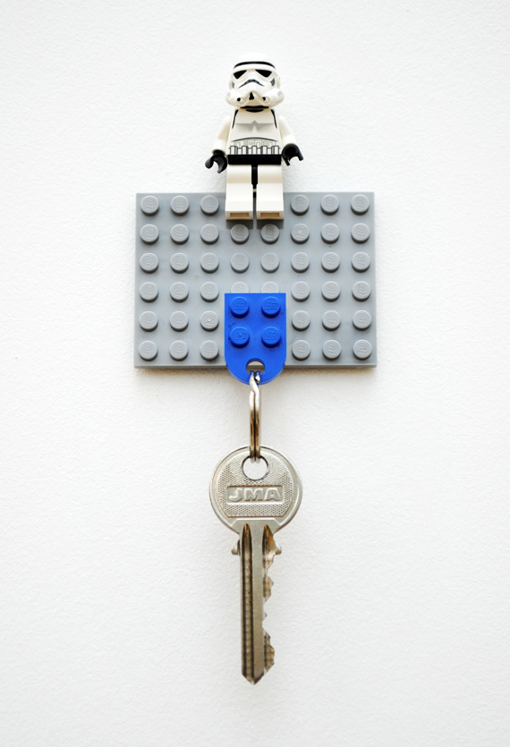 DIY lego keyholder